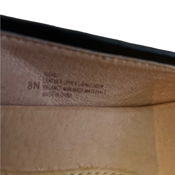 NWOT Black suede and leather Softt kitten heel shoes, size 8. - Picture 5 of 5